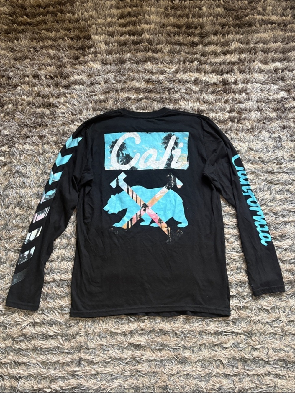 Cali Graphic Long Sleeve Cotton Blend Tee - Black & Aqua Size L Unisex